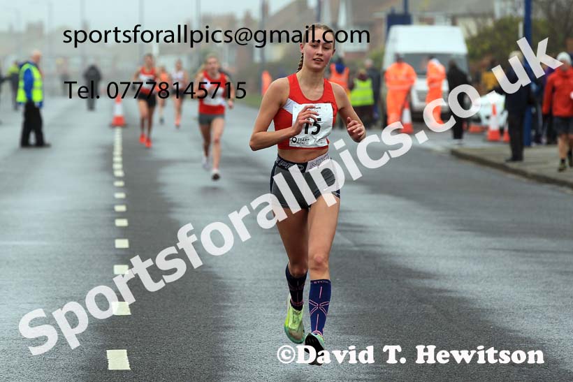 Womens under-17s 5k, 2023 Northern Mens 12 stage and Womens 6 Stage Relays and Young Athletes, Redcar. Photo: David T. Hewitson/Sports for All Pics